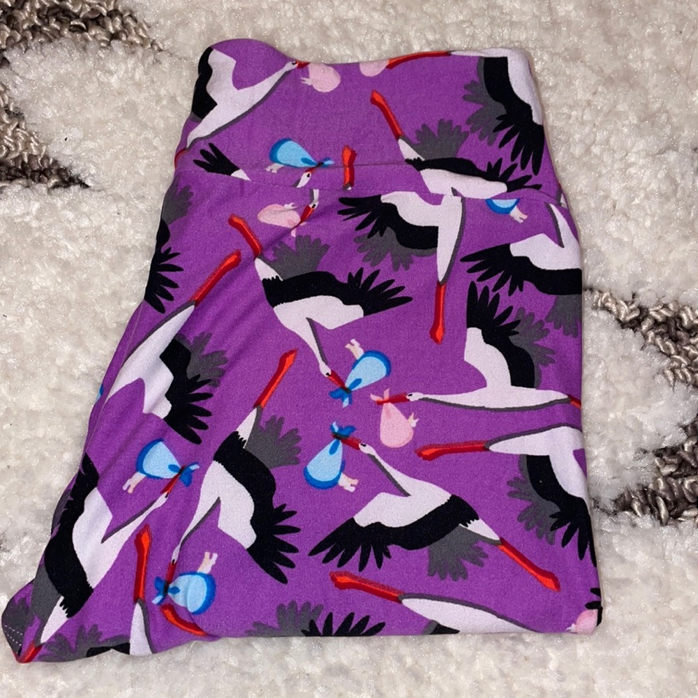 New OS Gender Reveal Stork Leggings